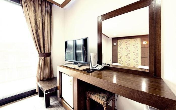 Four Season Beach Tourist Hotel