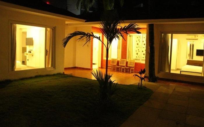 Paparazzi Resort 
