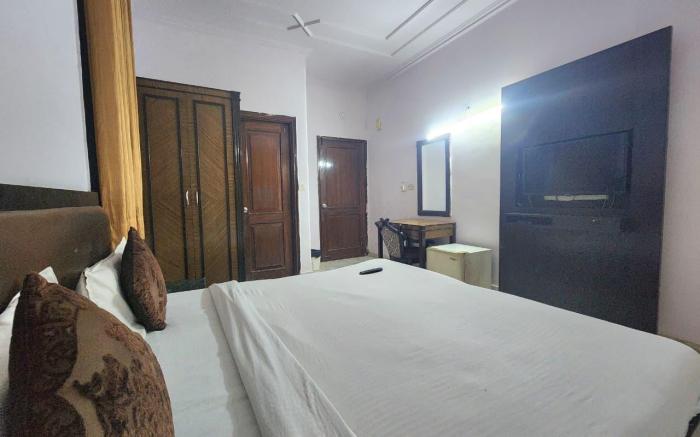 Hotel Grand Central Near Karolbagh Metro