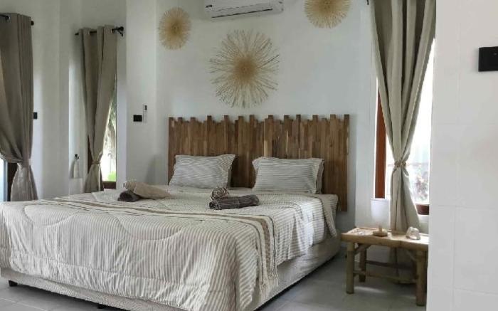 Nice bungalow and its private pool