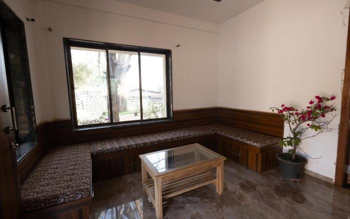 Green Paradise Hotel and Restaurant