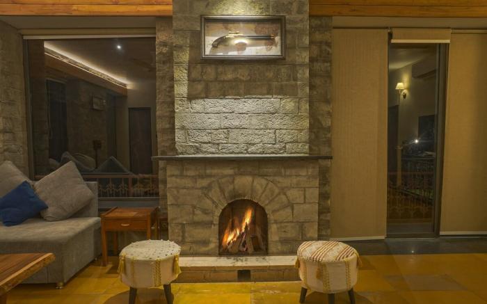 Pinewood Cottage 3BHK | Open Theatre | Valley View