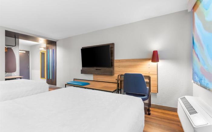 Tru by Hilton Pensacola I-10 North Davis Highway