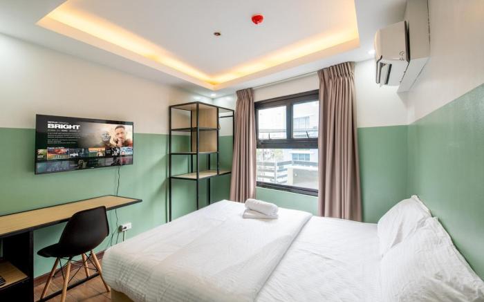 St. Marvin Studio M704