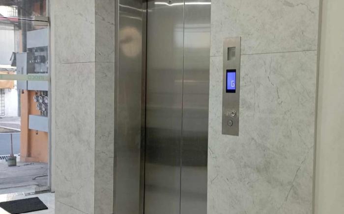 St. Marvin Studio M701