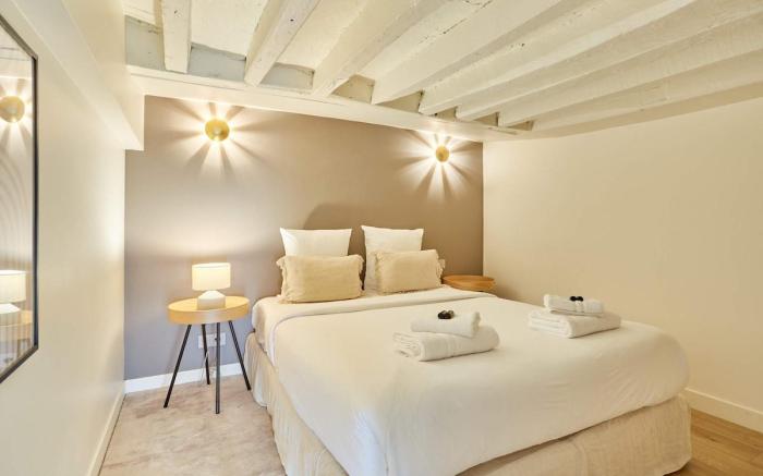 Chic Duplex with AC • Bastille & Marais