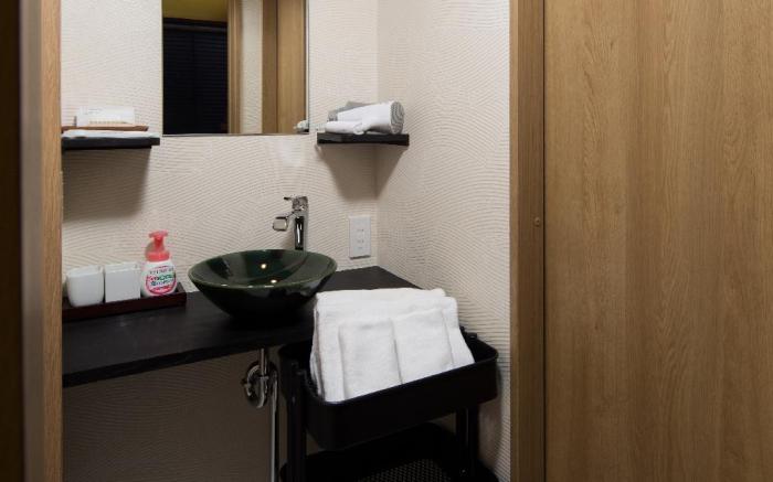 Kanade Kyotoeki-Hachijomuromachian