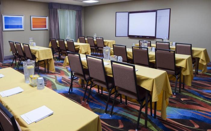 Hampton Inn & Suites Pensacola I-10 N at Univ. Town Plaza