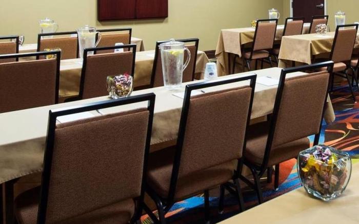 Hampton Inn & Suites Pensacola I-10 N at Univ. Town Plaza