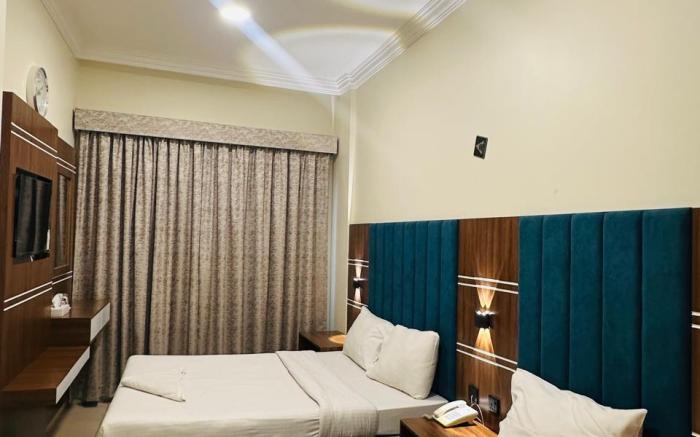 THE Grand Blue Sky Hotel