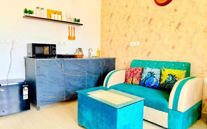 Luxury Harbor | 24/7 Pool | Mall | Metro