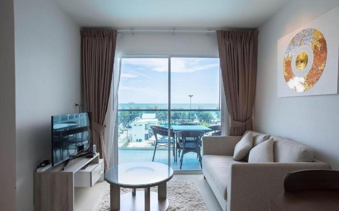 Grandblue Condominium 506