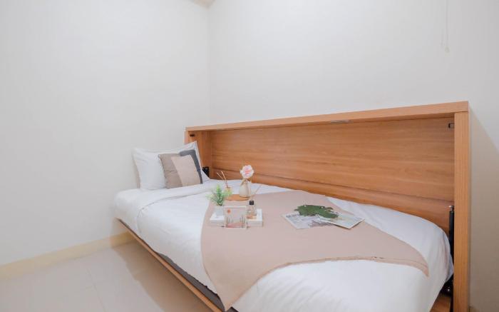 2BR near UNJ at Green Pramuka City By Travelio