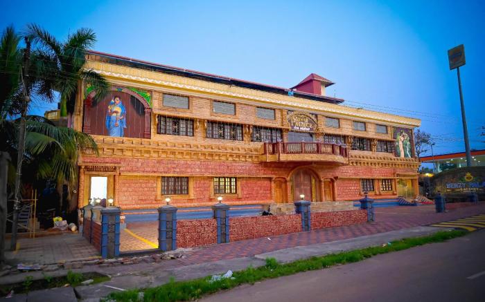 Benzy Palace Resort Murudeshwar Karnataka