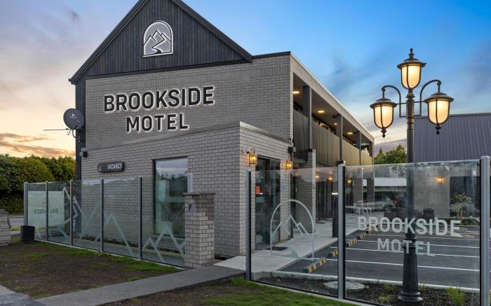 Brookside Motel
