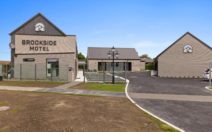Brookside Motel