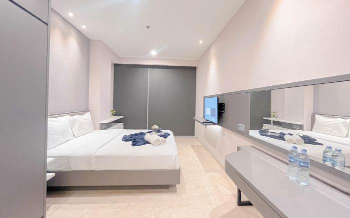 Minimalist Look Studio Apt at Art Deco By Travelio