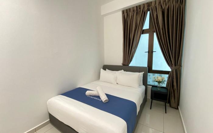 Kempas Dsummit, Whispering Pines by Antlerzone