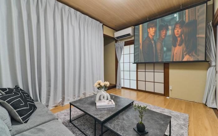 10 mins to Inuyama, cinema, 83㎡, 10 guests