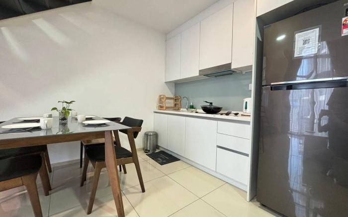 Ekocheras Spacious Cozy NearMRT 26