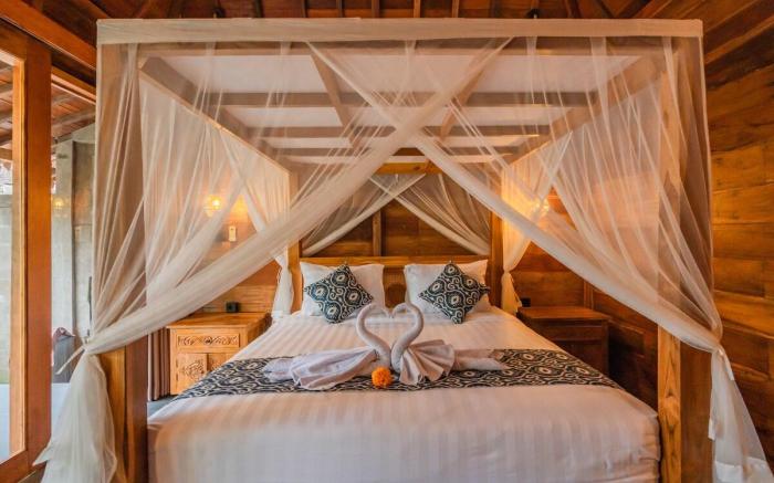 Garis Laksmi Kayu by Madhava Villas