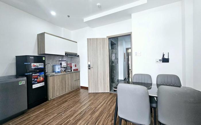 white palace apartment