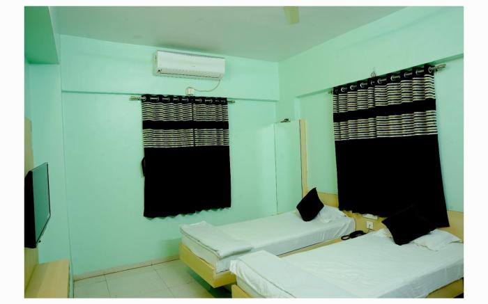 Kamala Shanti Palace