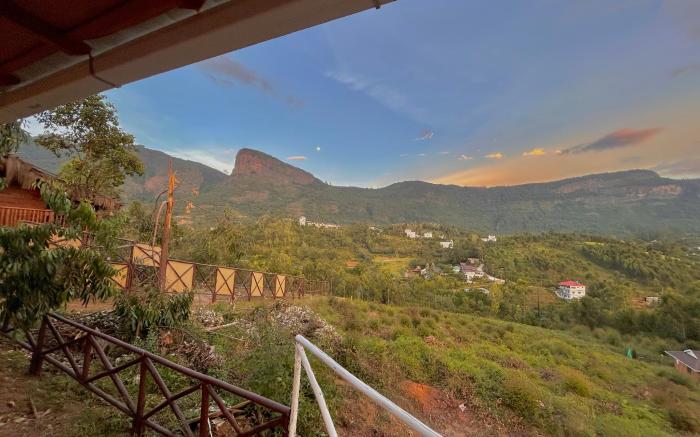 Modern Mud House with Mountain Views |Kanav Living