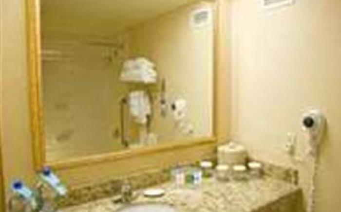 Hotel Zessa Santa Ana – a DoubleTree by Hilton