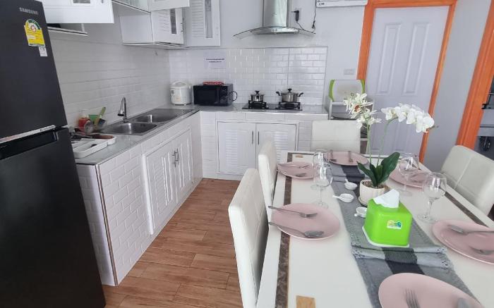 The time pool villapattaya 