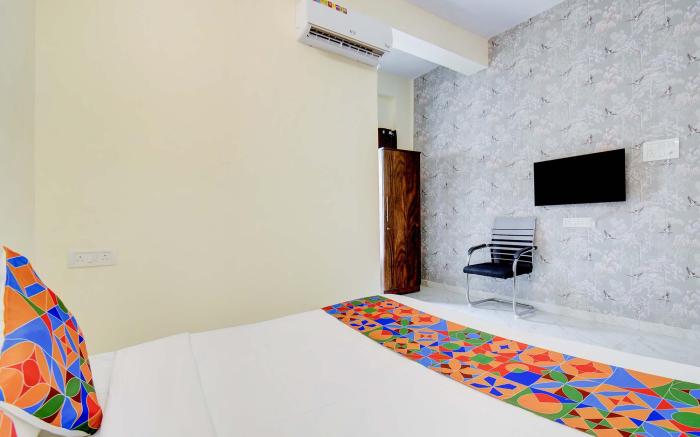 FabHotel Aura Suites