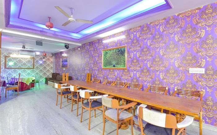 FabHotel Rajlaxmi Palace - Sindhi canmp bus stand,Ashok Vihar metro station