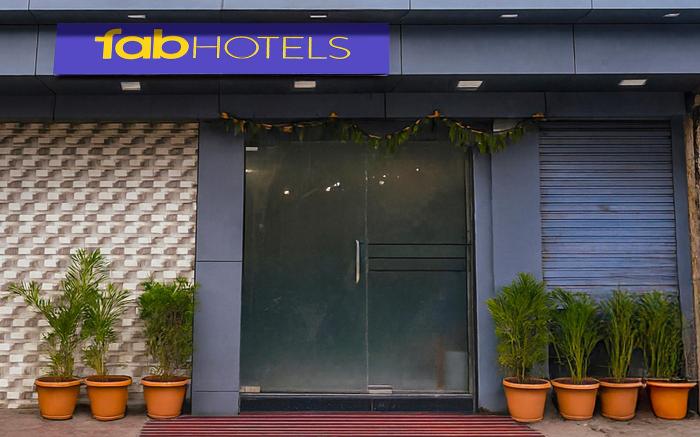 FabHotel Sion Residency