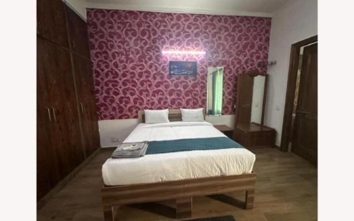 FabHotel Golden Palace I