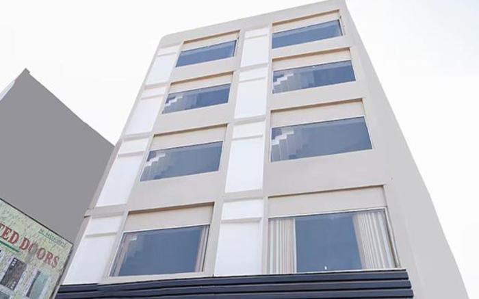 FabHotel Red Ark Inn