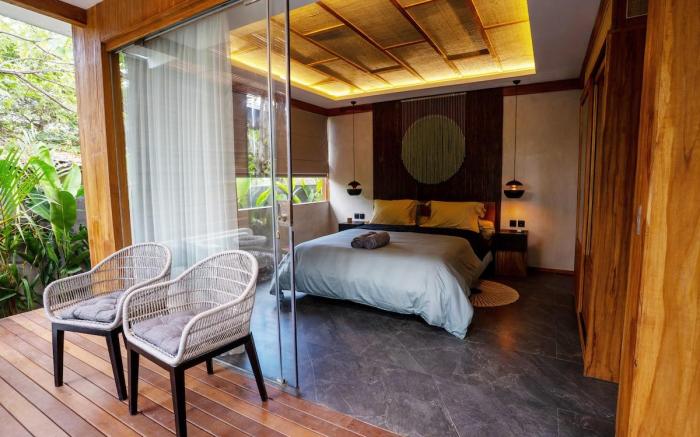 Charming 1BR Wooden Villa in Seminyak