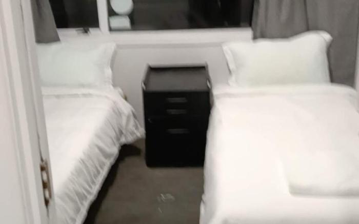 Four Beds in 2 Bedroom Chalet, 6c Chapman PL