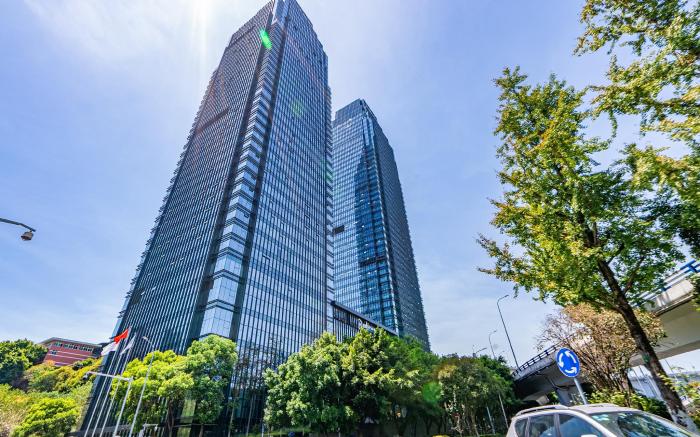 Aixin Yangtze River International Apartment 