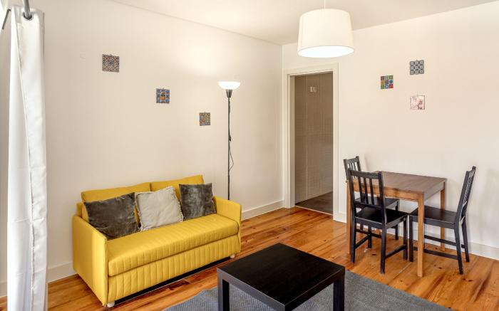 BAIRRO ALTO TYPICAL by Homing