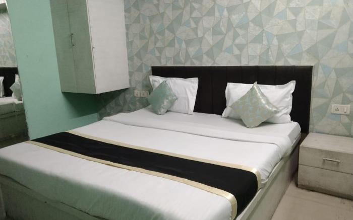 Hotel Just 9 Inn, Lucknow