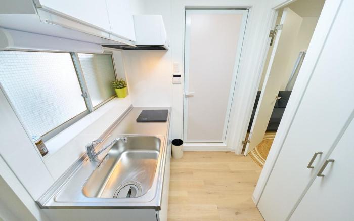 Under The Moon 3 minutes from Shin-Okubo Station