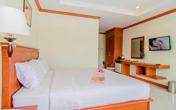 Phaithong Sotel Resort