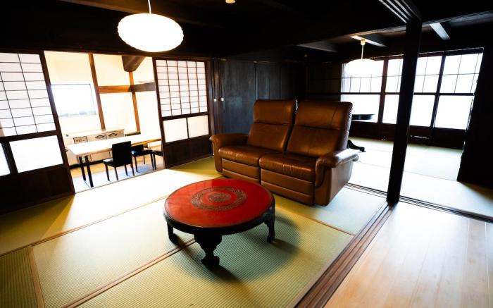 Fullrenovation, restaurant chef produced old house