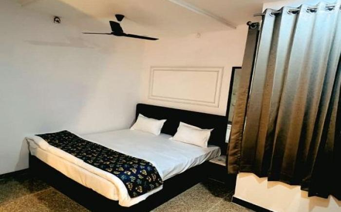 HOTEL LAXMI IMPERIAL