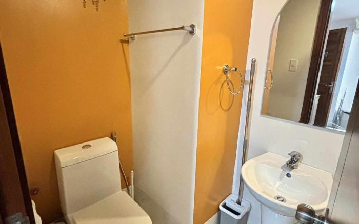 1 bedroom with balcony