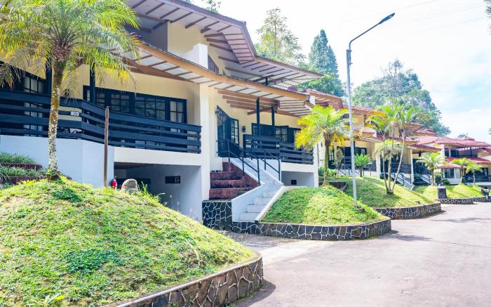 Lembah Hijau Resort & Hotel