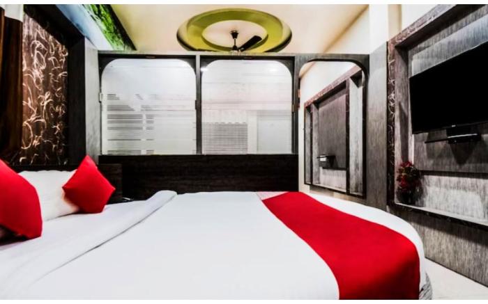 Goroomgo Shiva Inn Varanasi