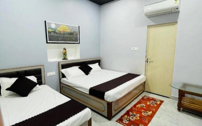 Goroomgo Rudransh Vintage Home Varanasi