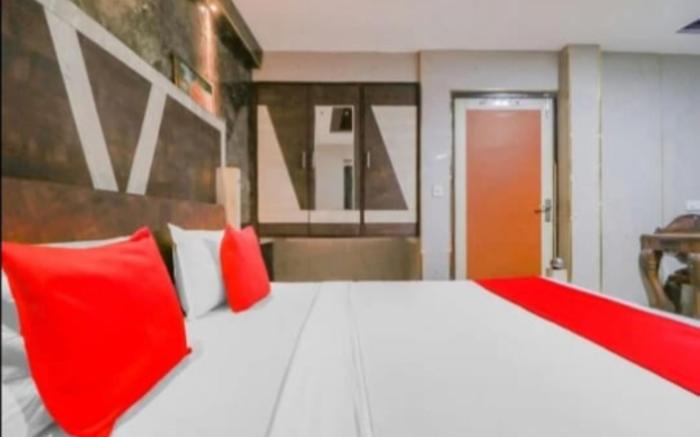 Goroomgo Hotel Shiv Pukhraj Ludhiana