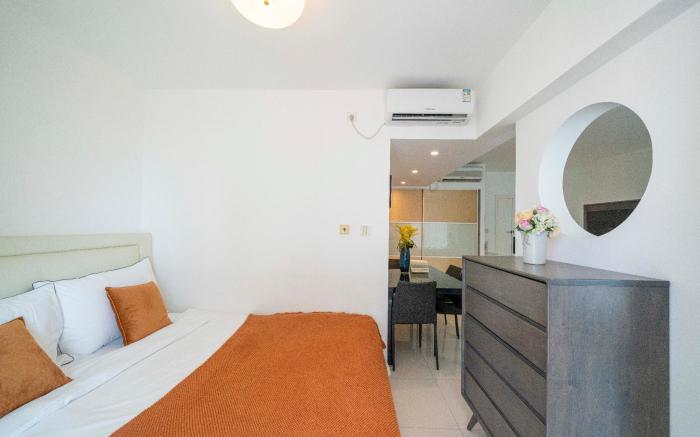 Tyms Stylish 1BR APT Xujiahui Oriental Manhattan